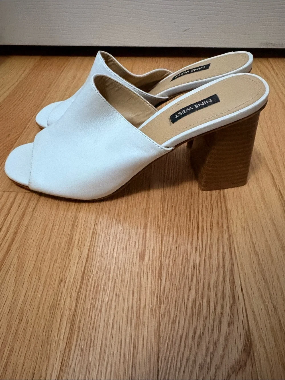 Nine West White Leather Open-Toe Slide Mule Heels